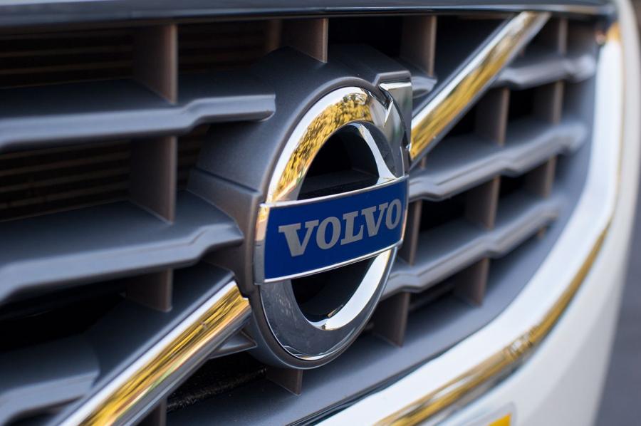  Volvo S60 T5 AWD 2012 года  (фото 9 из 11)